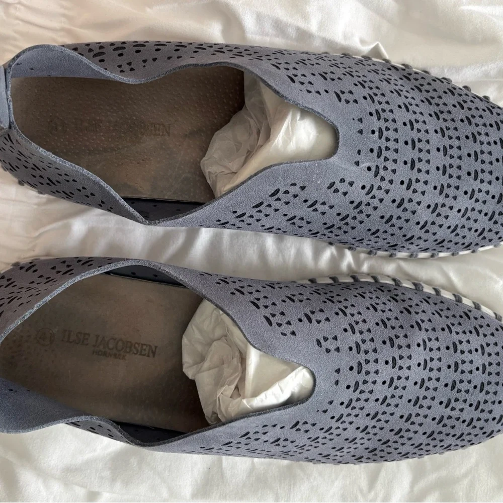 Isle Jacobson Denim Perforated Slip-On Women’s Shoes. 10. - Picture 2 of 6